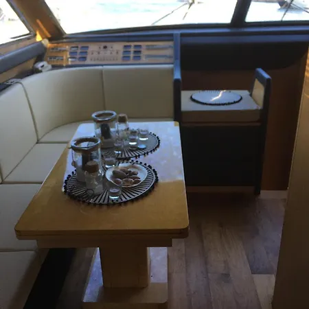 Vacation On The Sea! Botel